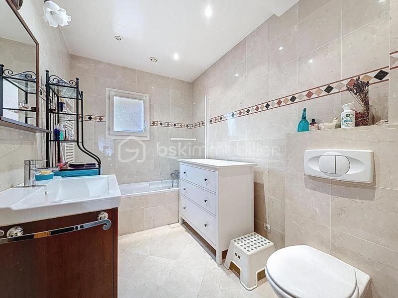 Maison - 104 m² - 5 pièces