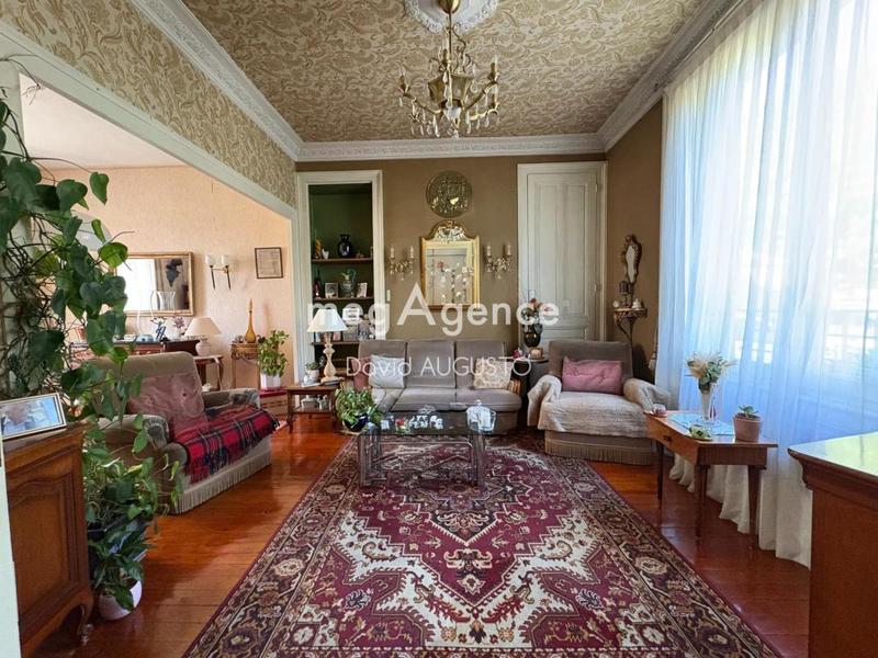 Propriété - 154 m² - 7 pièces