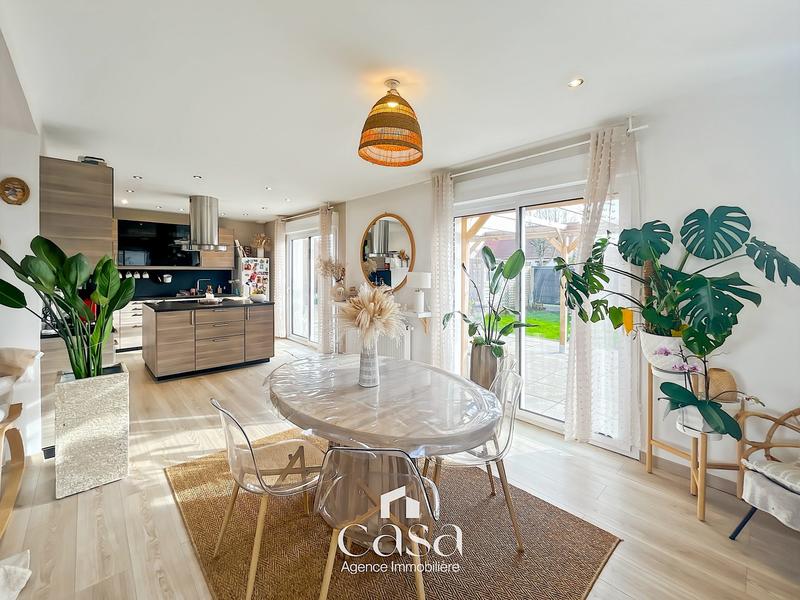 Maison - 100 m² - 6 pièces