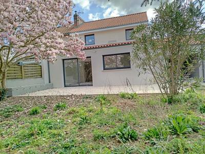 Maison - 120 m² - 5 pièces