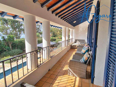 Villa - 360 m² - 20 pièces