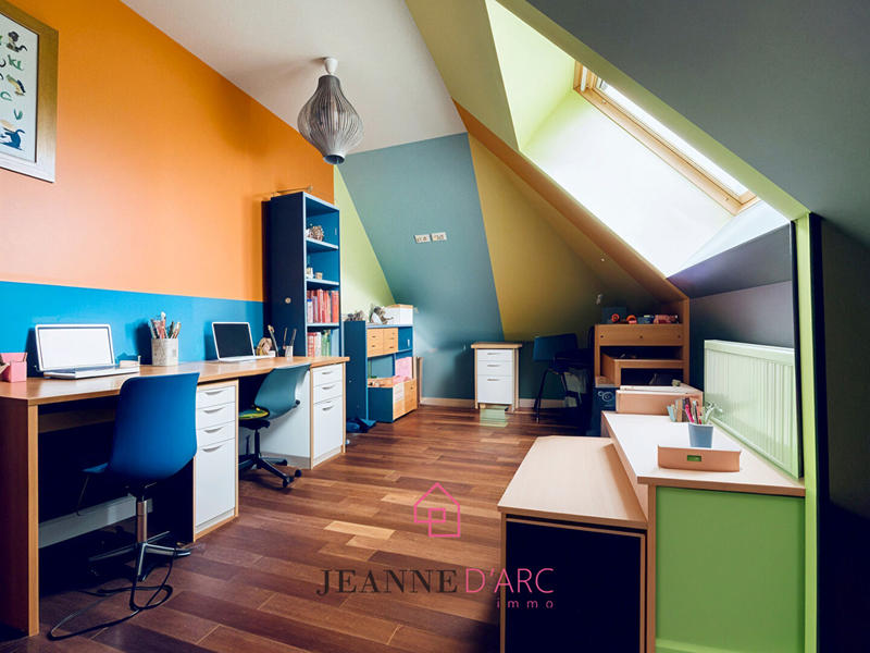 Maison - 165 m² - 9 pièces