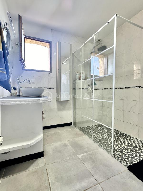 Pavillon - 130 m² - 7 pièces