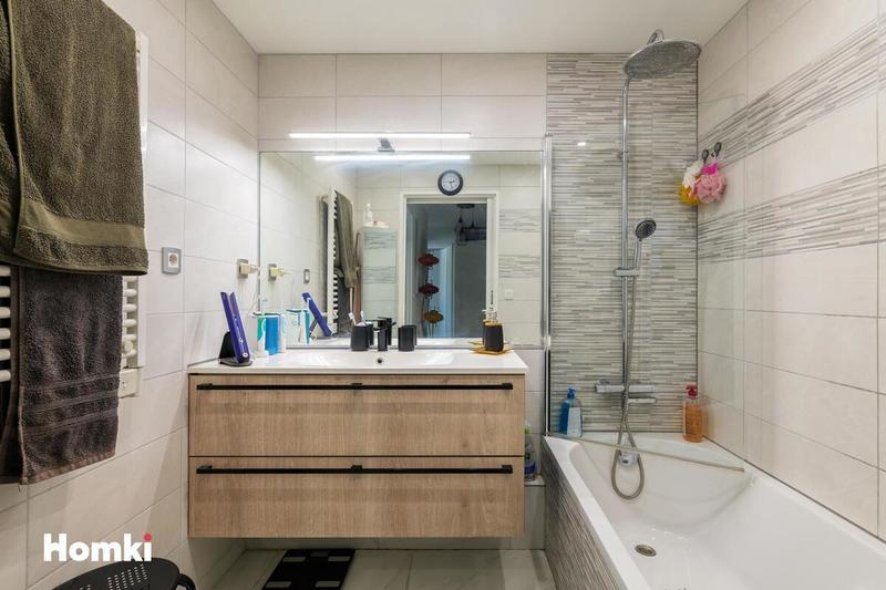 Appartement - 80 m² - 4 pièces