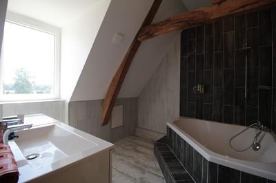 Maison - 280 m² - 8 pièces