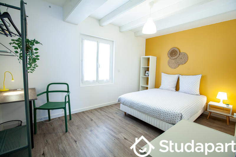 Chambre - 11 m² - 1 pièce