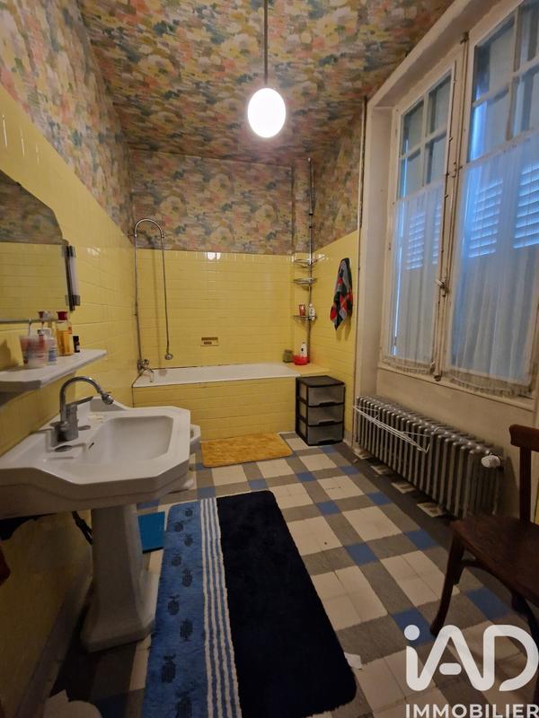 Maison - 223 m² - 12 pièces