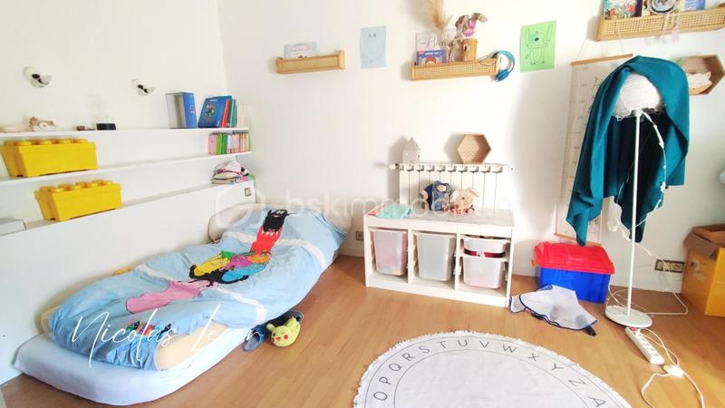 Maison - 195 m² - 8 pièces