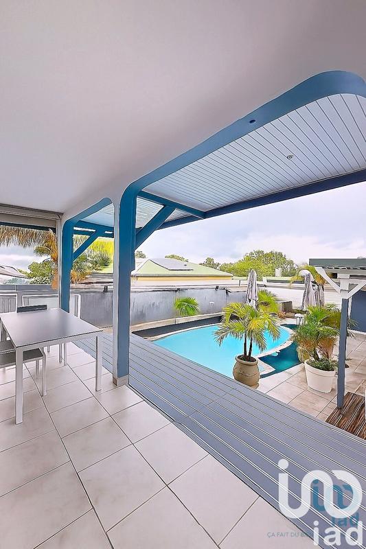 Maison - 197 m² - 9 pièces