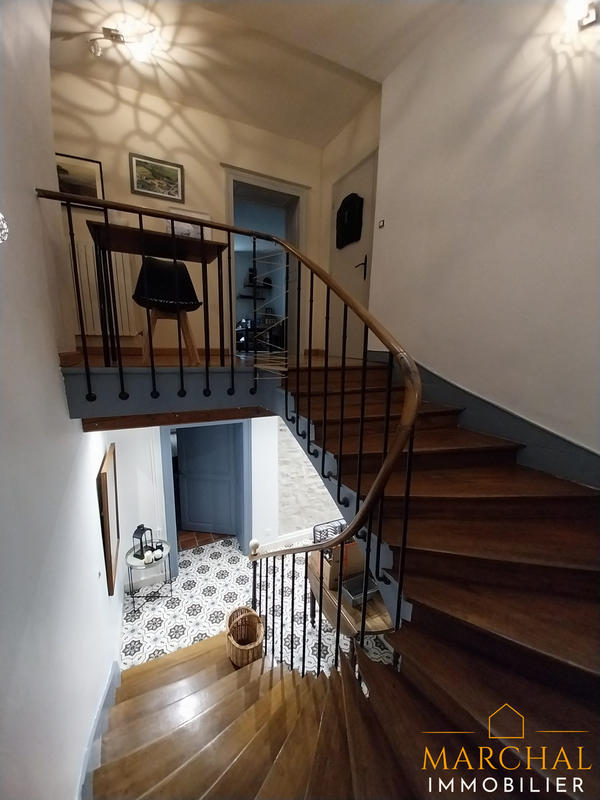 Maison - 161 m² - 6 pièces