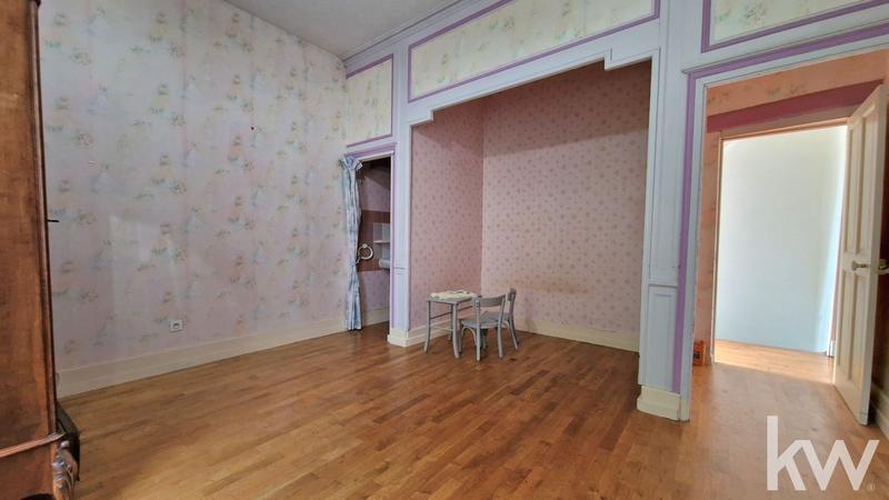 Maison - 268 m² - 8 pièces