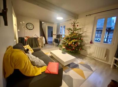 Appartement - 80 m² - 3 pièces