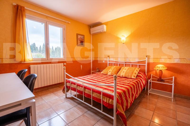 Maison - 291 m² - 10 pièces