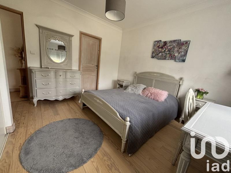 Maison - 250 m² - 8 pièces