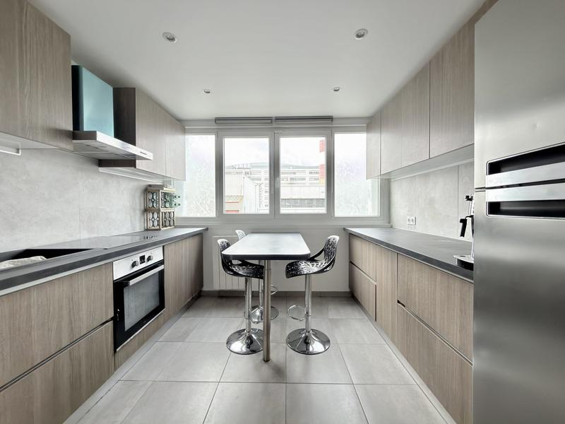 Appartement - 77 m² - 4 pièces