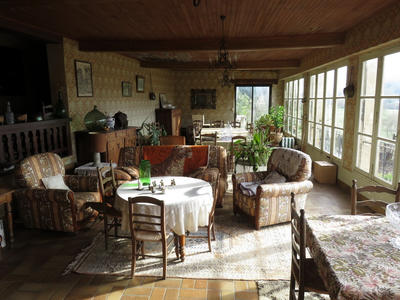 Maison - 258 m² - 13 pièces