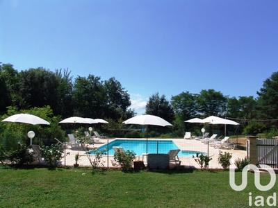 Maison - 500 m² - 20 pièces