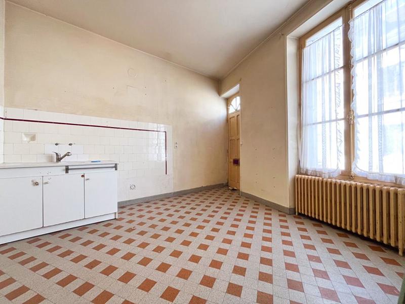Maison - 224 m² - 11 pièces