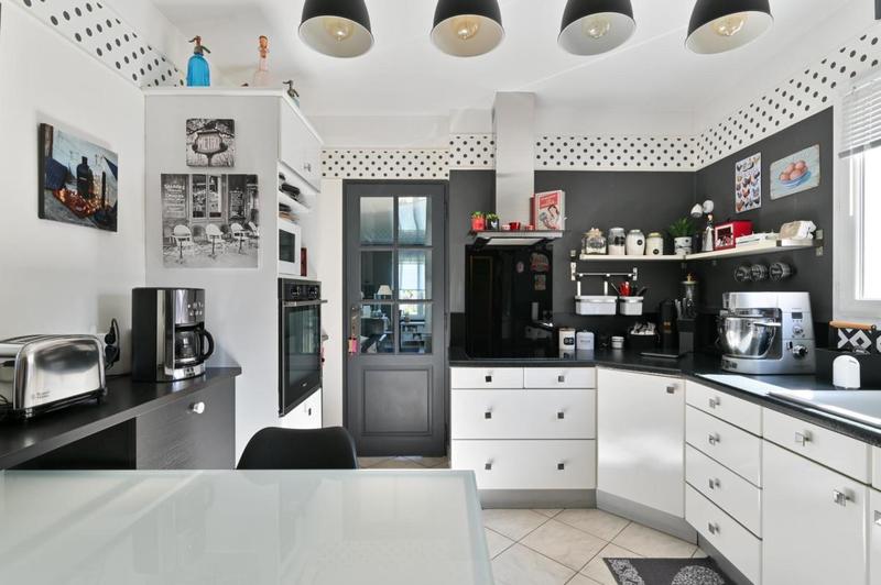 Maison - 171 m² - 7 pièces