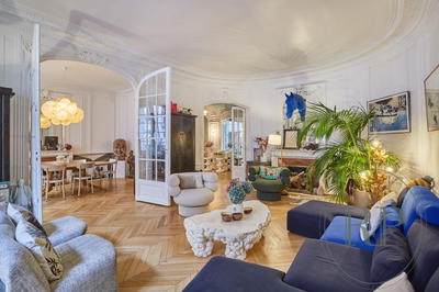 Appartement - 184 m² - 7 pièces