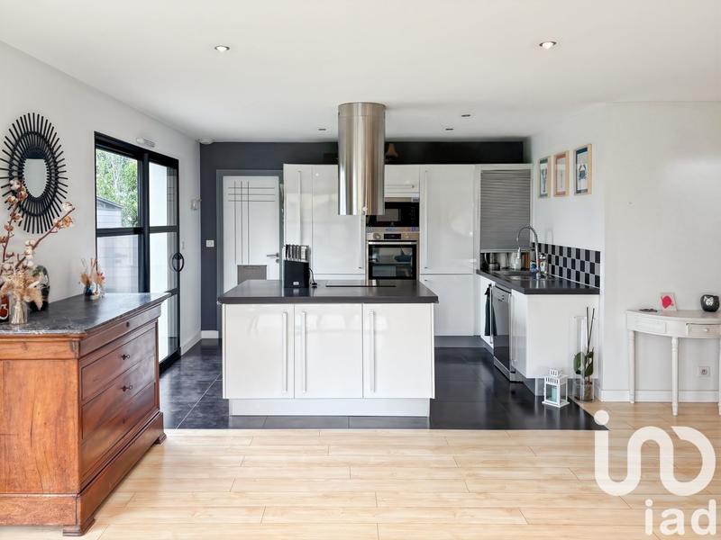 Maison - 137 m² - 7 pièces