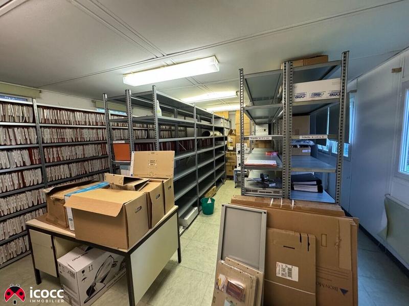 Local commercial - 320 m² - 15 pièces