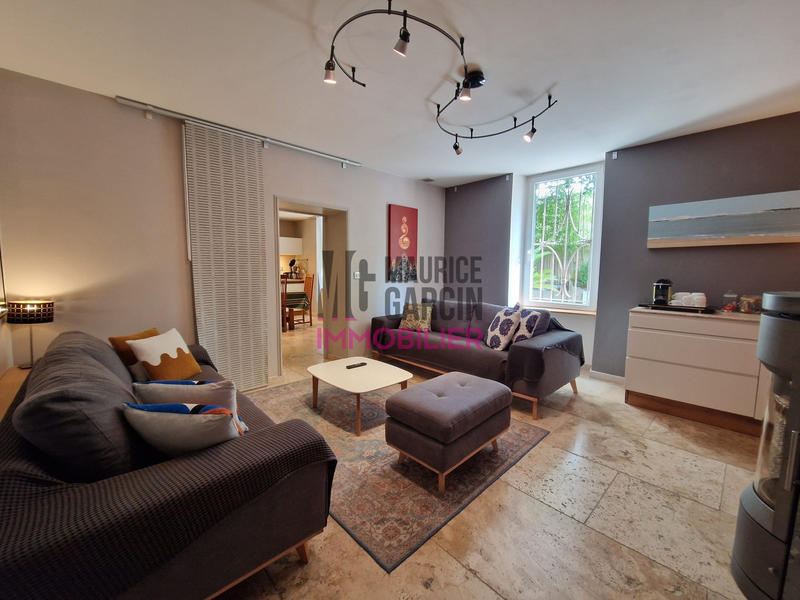 Maison - 310 m² - 12 pièces