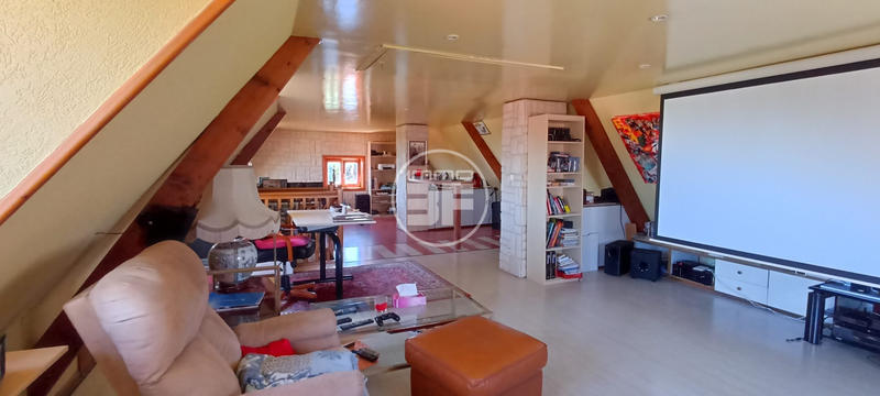 Maison - 200 m² - 6 pièces