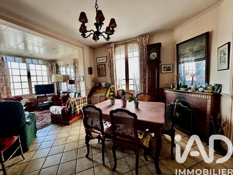 Maison - 158 m² - 8 pièces