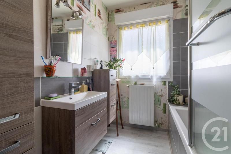 Pavillon - 80 m² - 4 pièces