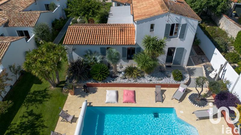 Maison - 174 m² - 9 pièces