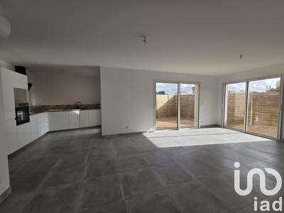 Maison - 104 m² - 5 pièces
