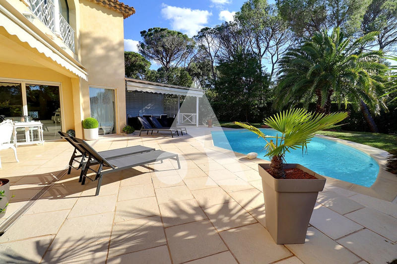 Maison - 180 m² - 5 pièces