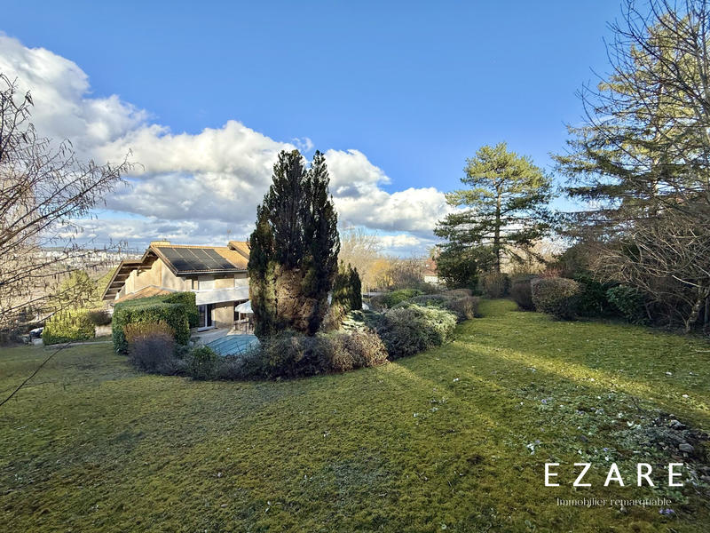 Maison - 314 m² - 7 pièces