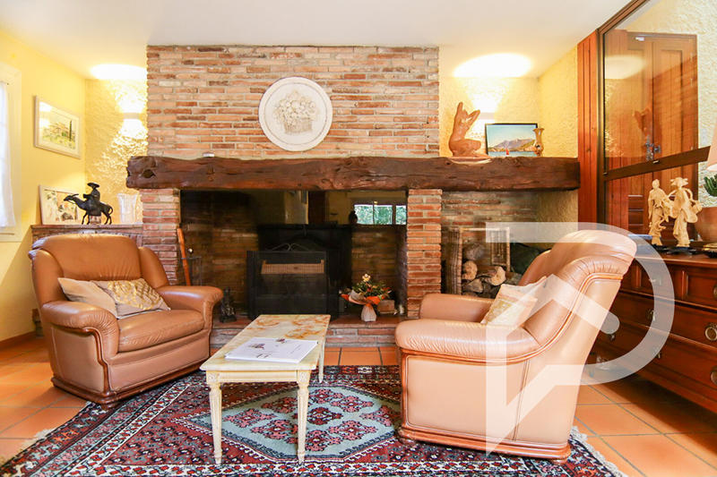 Maison - 208 m² - 7 pièces