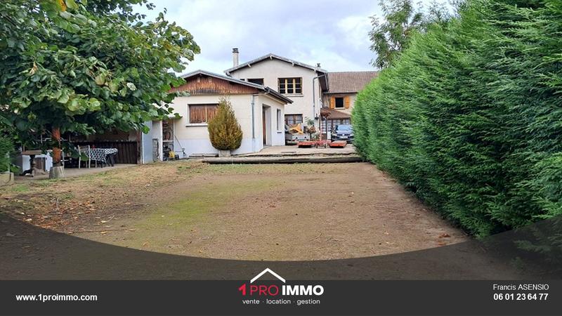 Maison - 252 m² - 9 pièces
