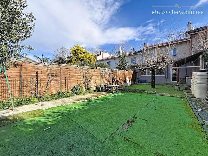 Maison traditionnelle - 110 m² - 5 pièces