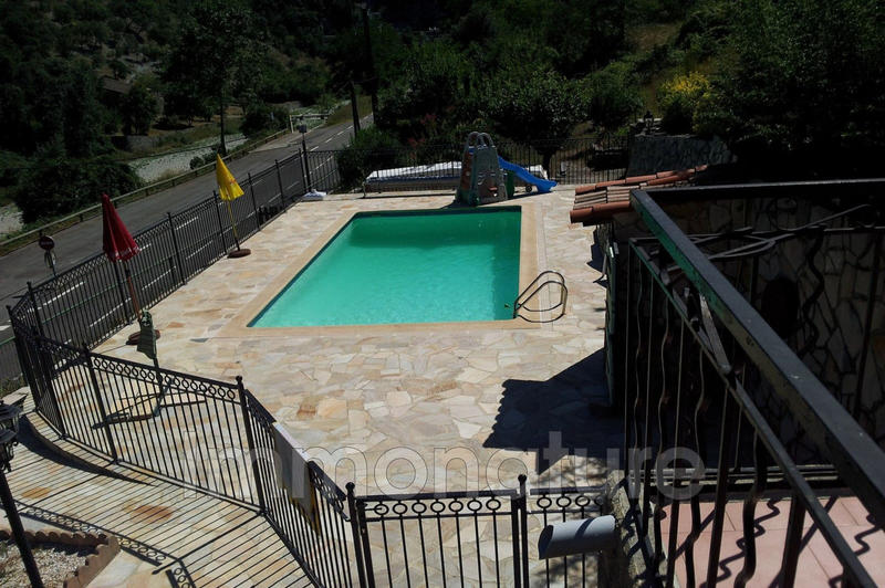 Maison - 165 m² - 10 pièces