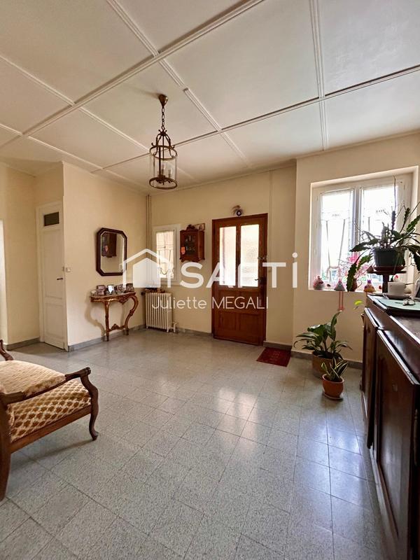 Maison - 450 m² - 16 pièces