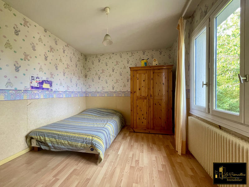 Maison - 236 m² - 9 pièces