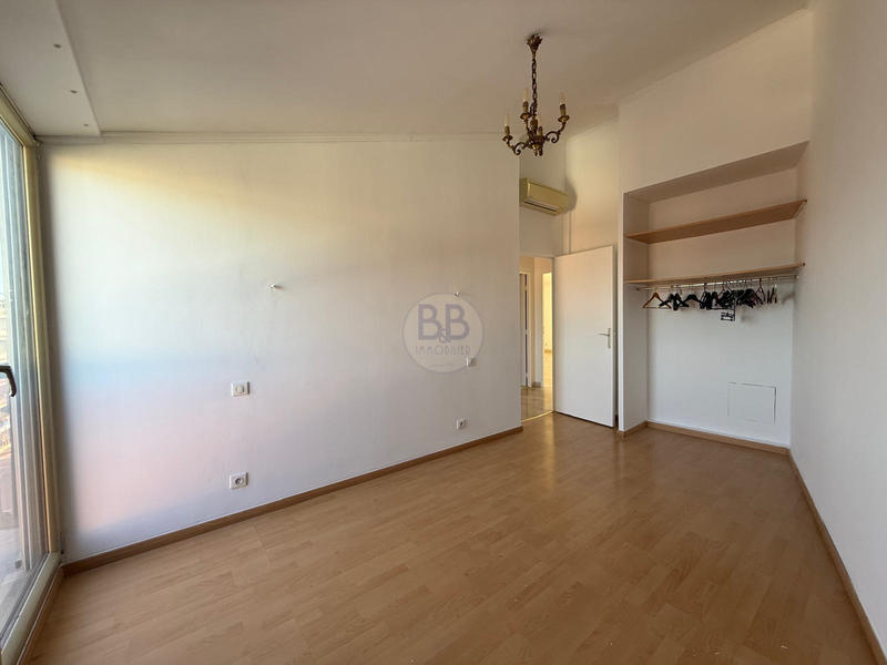 Appartement - 96 m² - 4 pièces