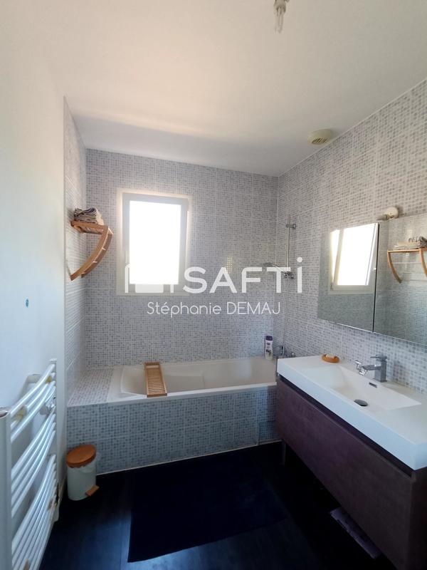 Maison - 99 m² - 4 pièces