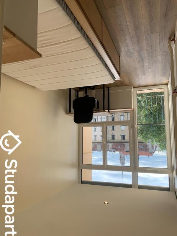 Chambre - 9 m² - 1 pièce