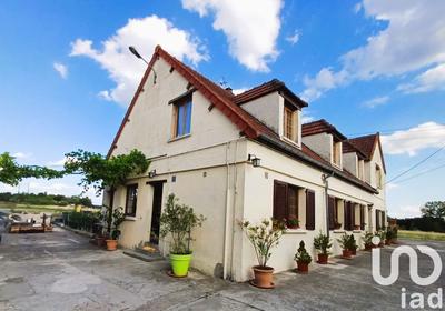 Maison - 229 m² - 10 pièces