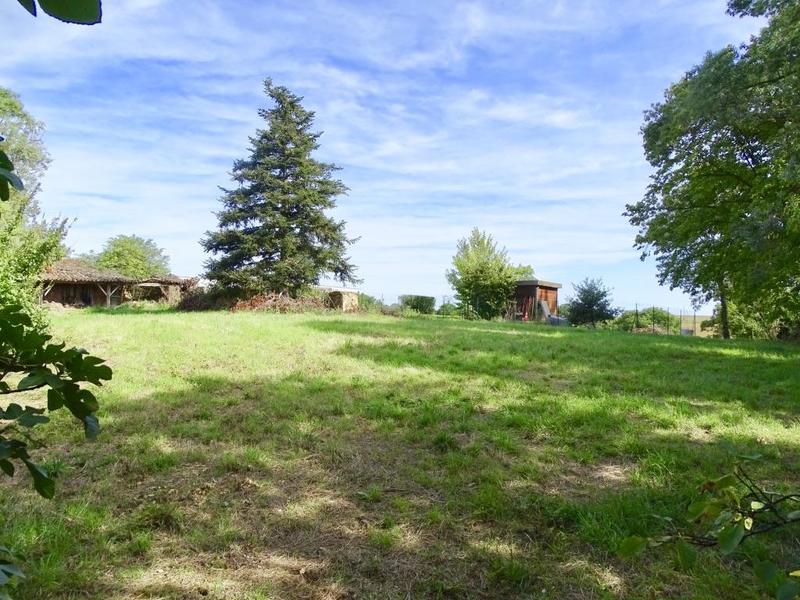 Terrain constructible - 2 370 m²