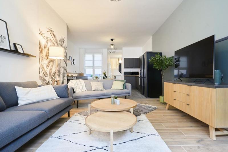 Maison - 224 m² - 11 pièces