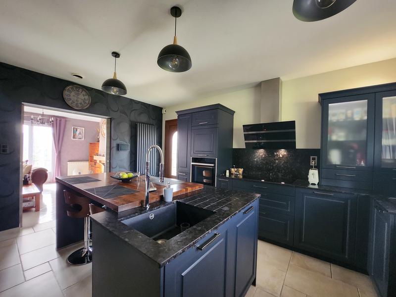 Maison - 145 m² - 6 pièces