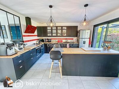 Maison - 117 m² - 5 pièces