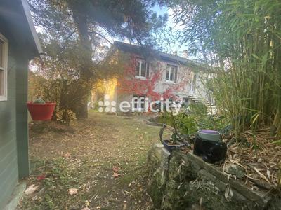 Pavillon - 130 m² - 6 pièces