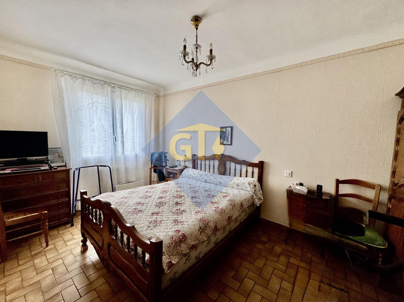 Propriété - 145 m² - 7 pièces